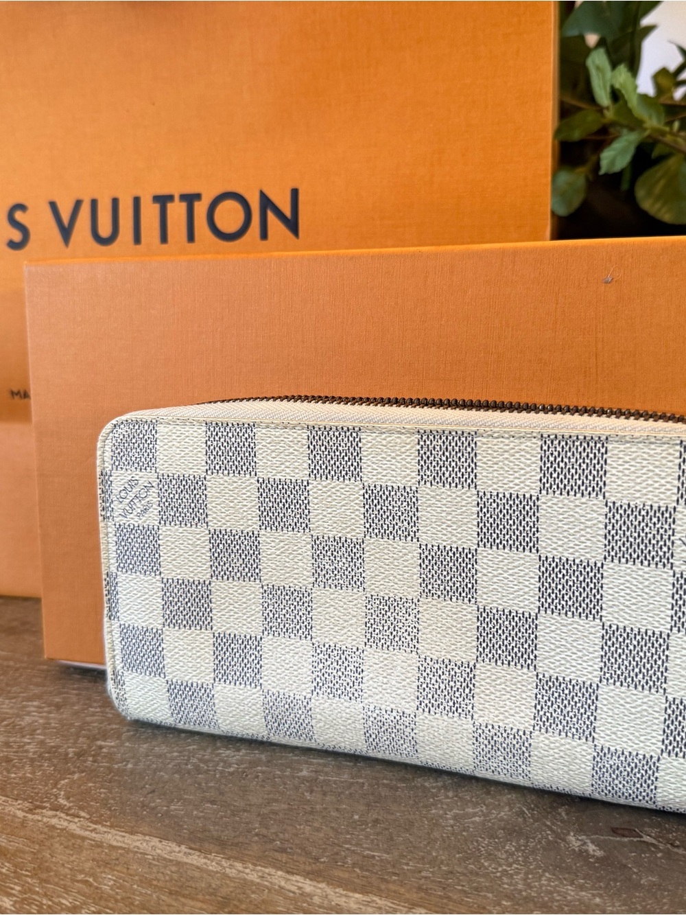 Louis Vuitton Damier Azur Zippy wallet